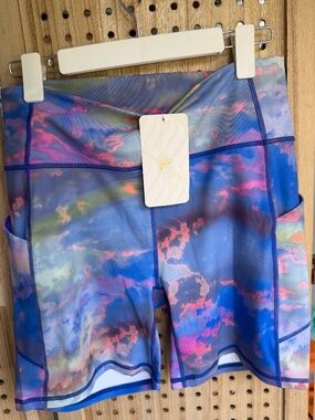 Fabletics PureLuxe Biker Shorts XL NWT Multicolor Cloud Print